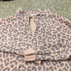 Leopard print pullover